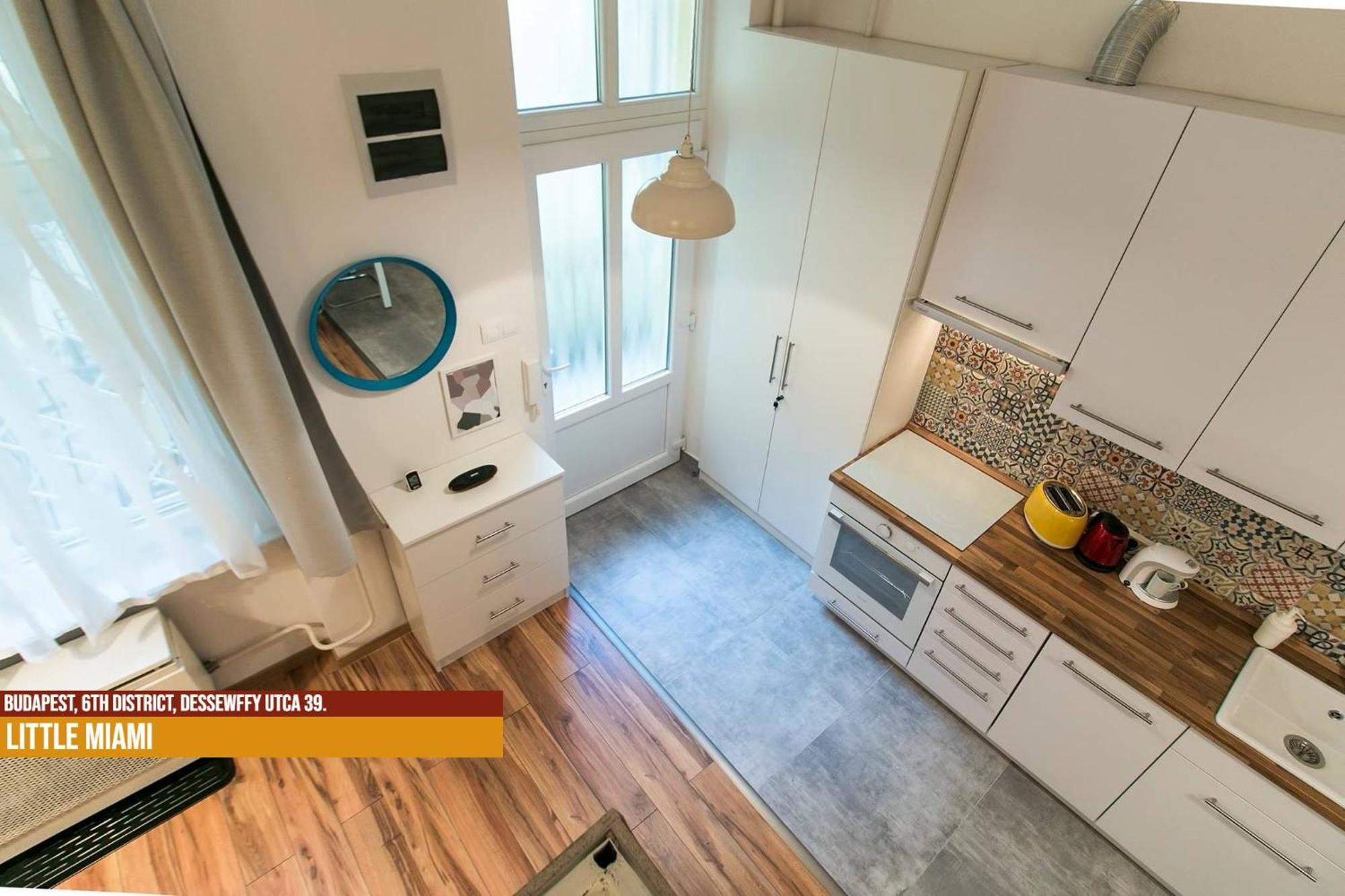 Little Americas Opera Apartman *